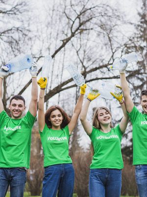 concepto-eco-grupo-voluntatios-alegres